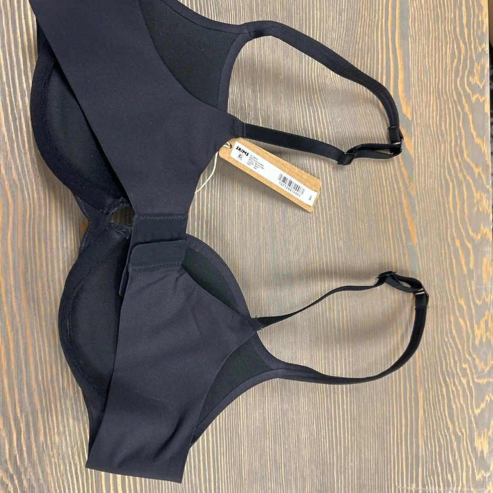 SKIMS Black Bra - Picture 3 of 4